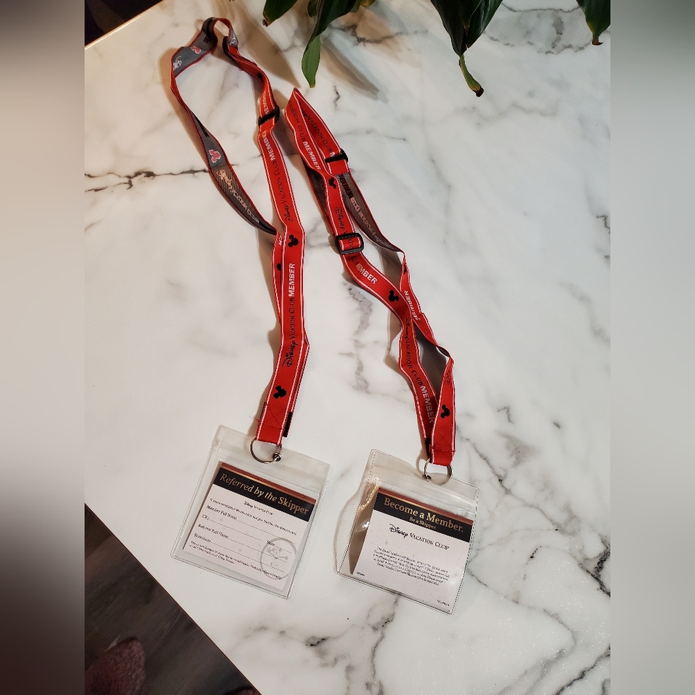 2 Disney VACATION CLUB MEMER Lanyards - Picture 2 of 7